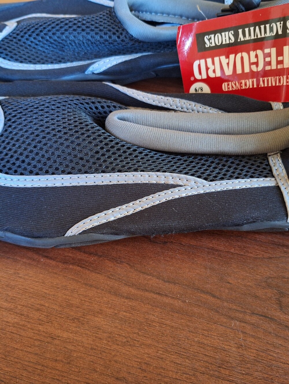 NWT Official Lifeguard Men's Activity Water Shoes – Black/Gray Size Medium (8-9) - Picture 2 of 4